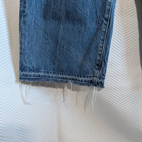 Levi’s High Rise Wide Leg Jeans Size 27 Cropped Distressed Hem Premium Denim - Picture 8 of 12